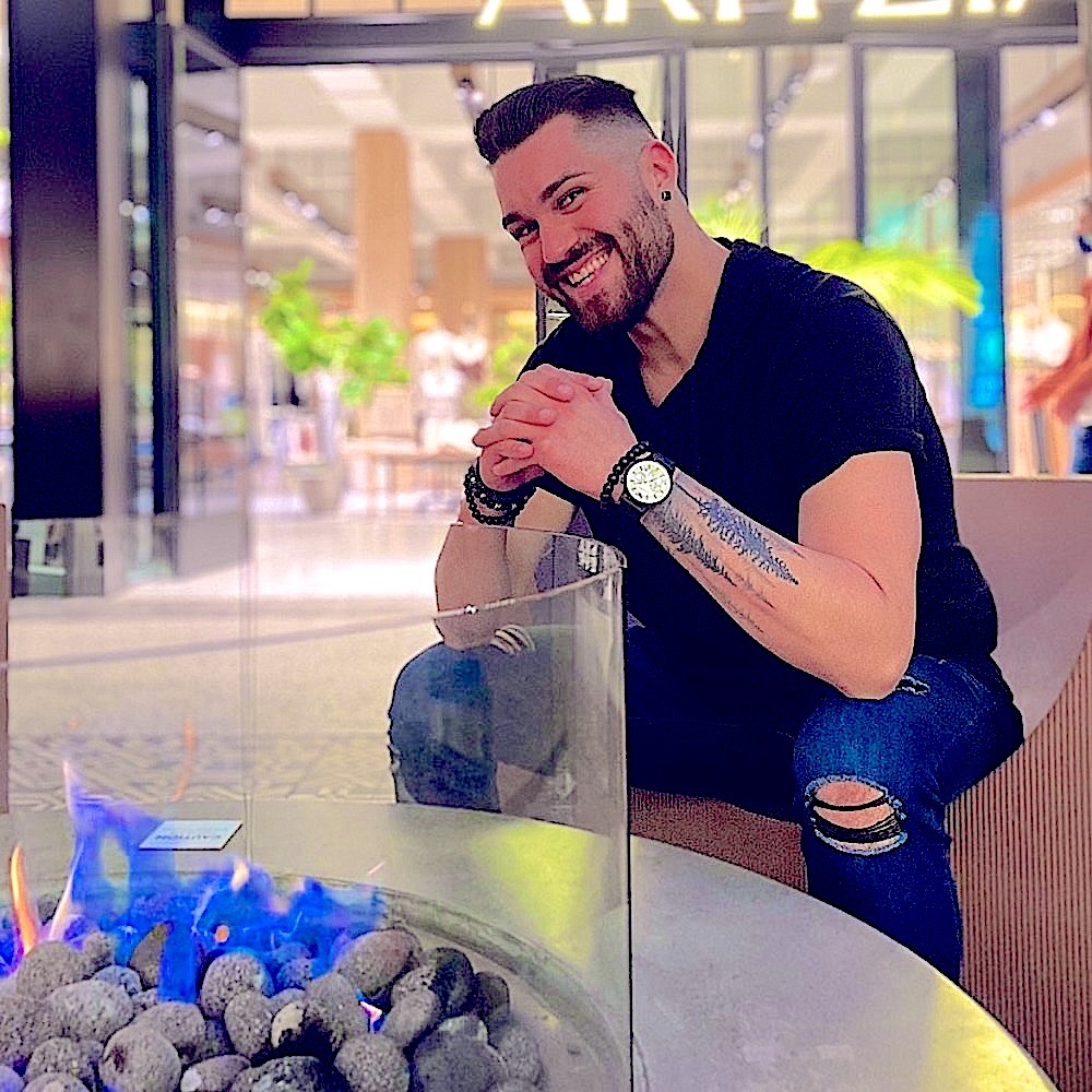 Meet your Posher, Fabian